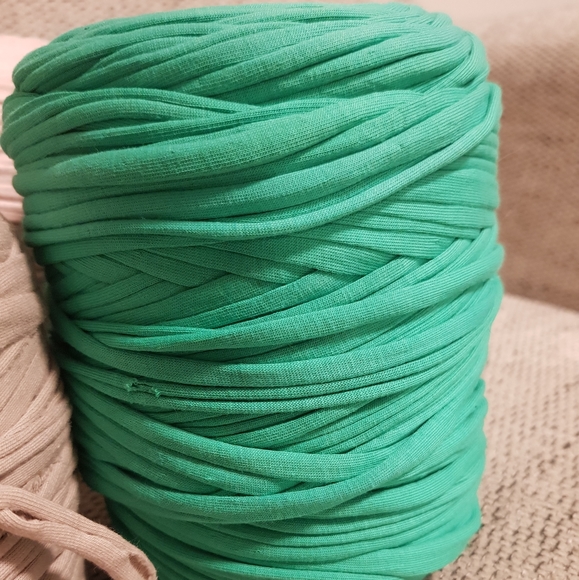 3 Skeins of recycled tshirt yarn pink green and beige - Picture 6 of 6